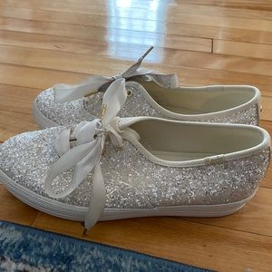 Size 7.5 Kate spade sparkle sneakers in white